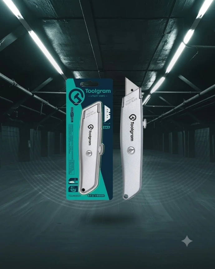 Sharp utility knife for precise cutting and everyday work